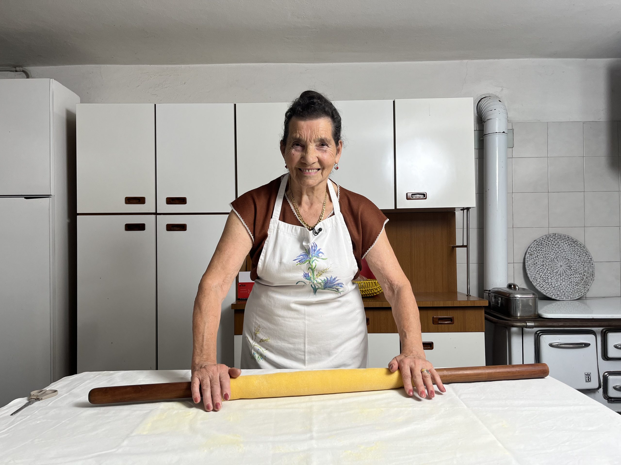 Ada Palavanchi macht in Bondeno Pasta nach alter Handwerkskunst
